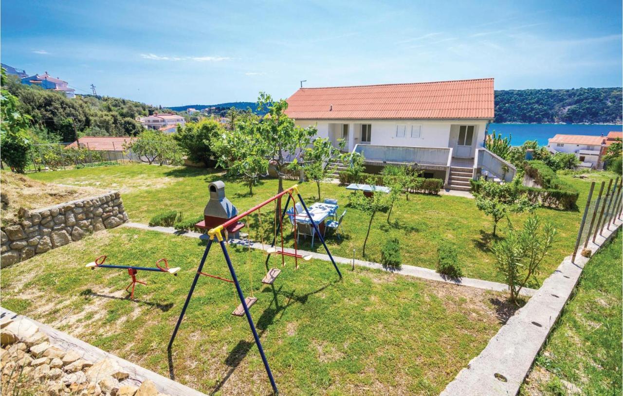 1 Bedroom Amazing Apartment In Kampor Εξωτερικό φωτογραφία